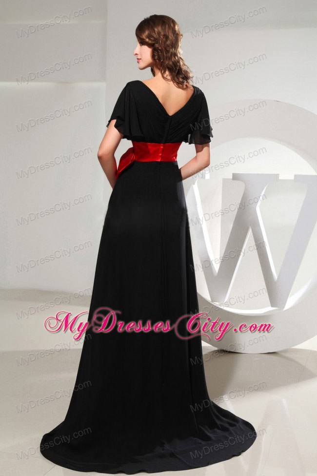 Black Short Sleeves Mother of the Groom Dress Brush Train With Sash