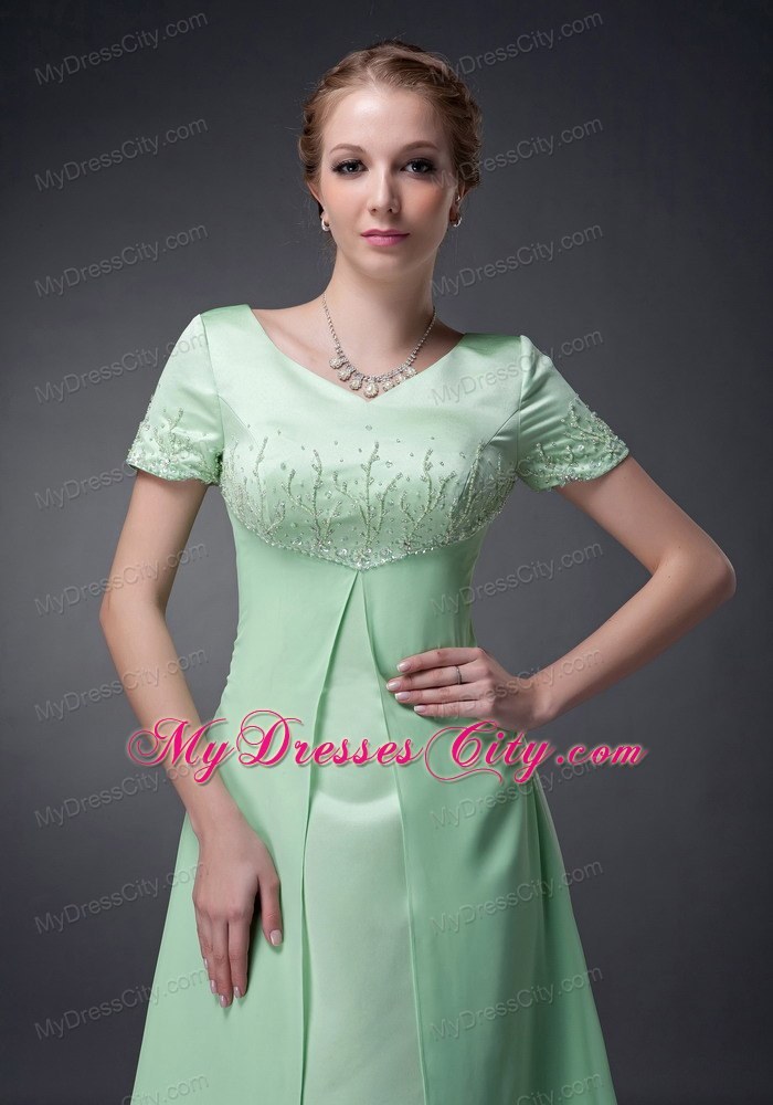 A-line V-neck Apple Green Short Sleeves Mother of Groom Dress Beading