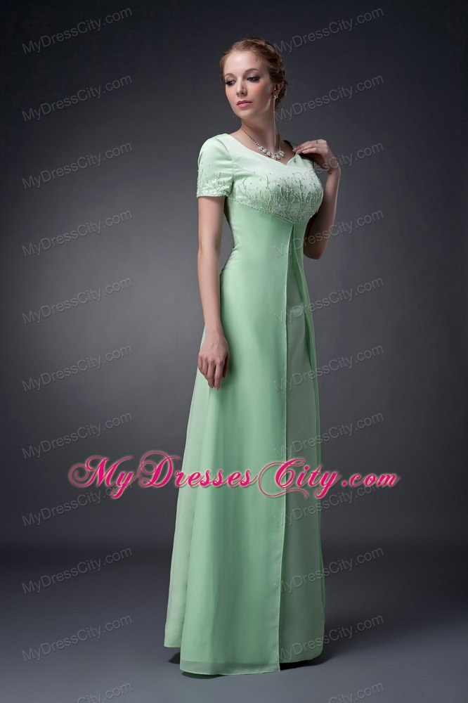 A-line V-neck Apple Green Short Sleeves Mother of Groom Dress Beading