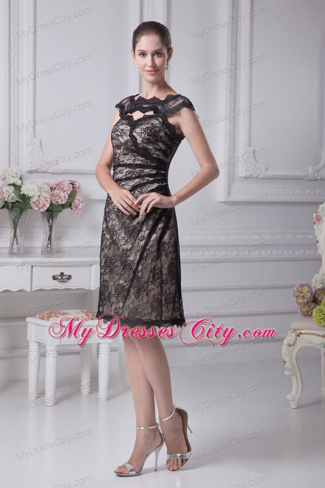 Short Dress with Cool Neckline for Mothers in Black Lace