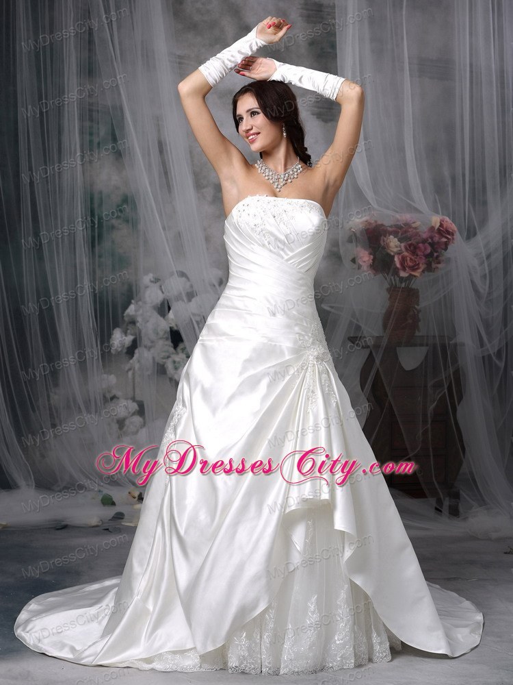 Strapless Court Train Ruching Taffeta Bridal Gown with Appliques and Beading