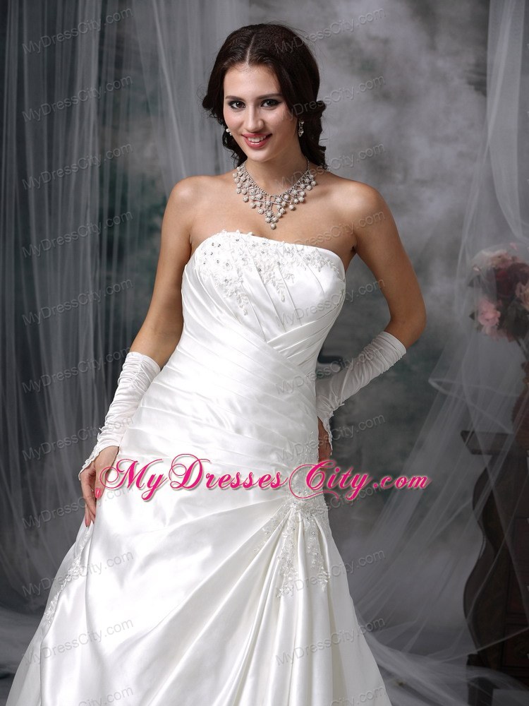 Strapless Court Train Ruching Taffeta Bridal Gown with Appliques and Beading