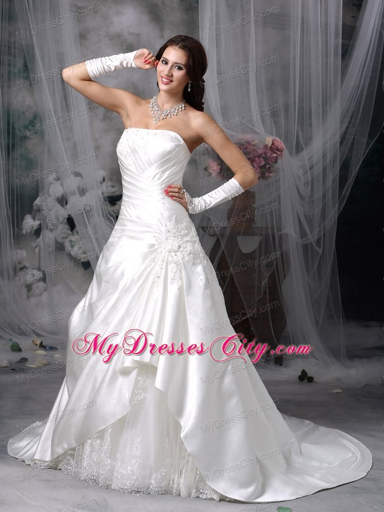 Strapless Court Train Ruching Taffeta Bridal Gown with Appliques and Beading