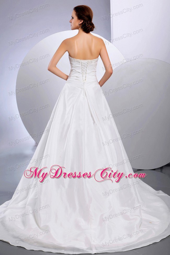 Appliques Sweetheart Chapel Train Ruched Wedding Gown