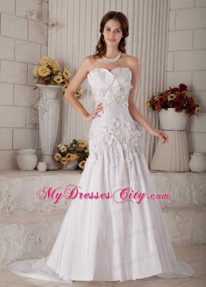 Strapless Ruched Sweetheart Court Train Appliques Wedding Dress