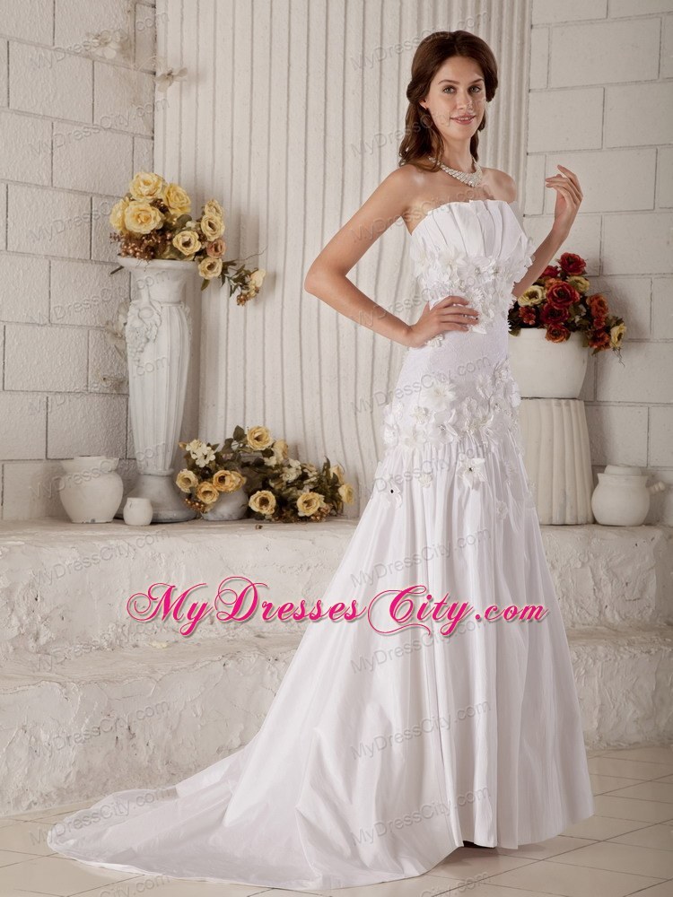 Strapless Ruched Sweetheart Court Train Appliques Wedding Dress