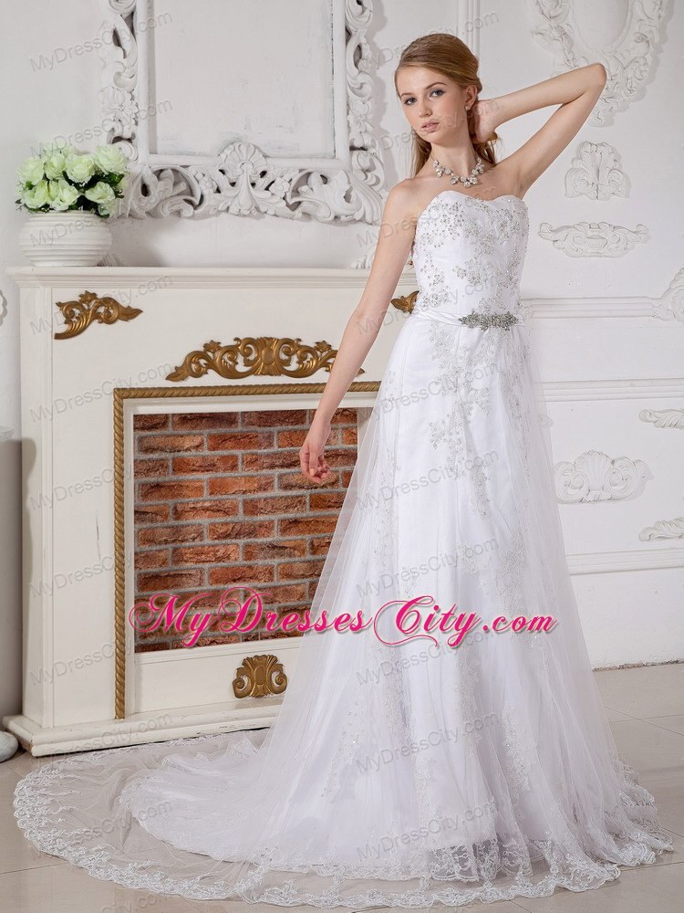 Strapless Sweetheart Court Train Lace Beading Wedding Dress