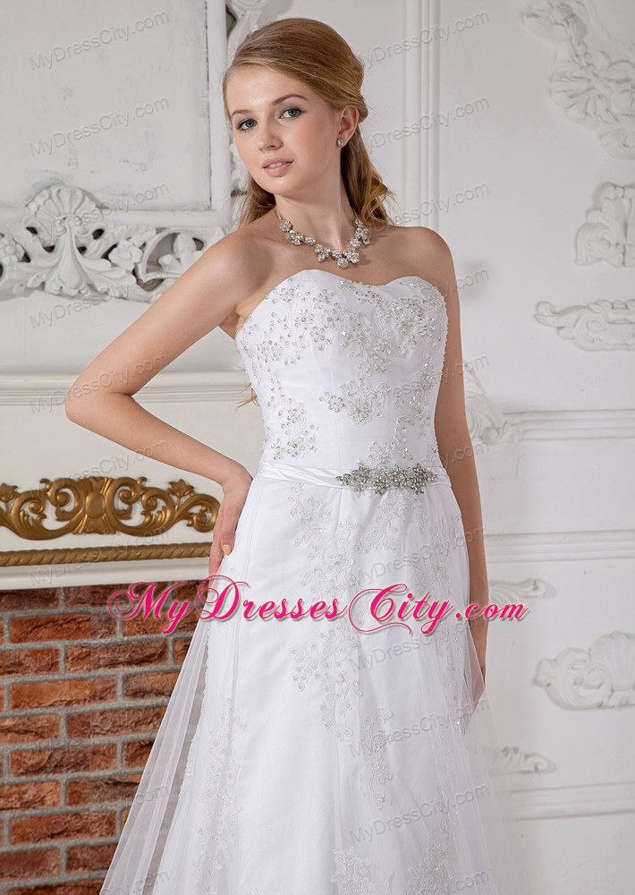 Strapless Sweetheart Court Train Lace Beading Wedding Dress