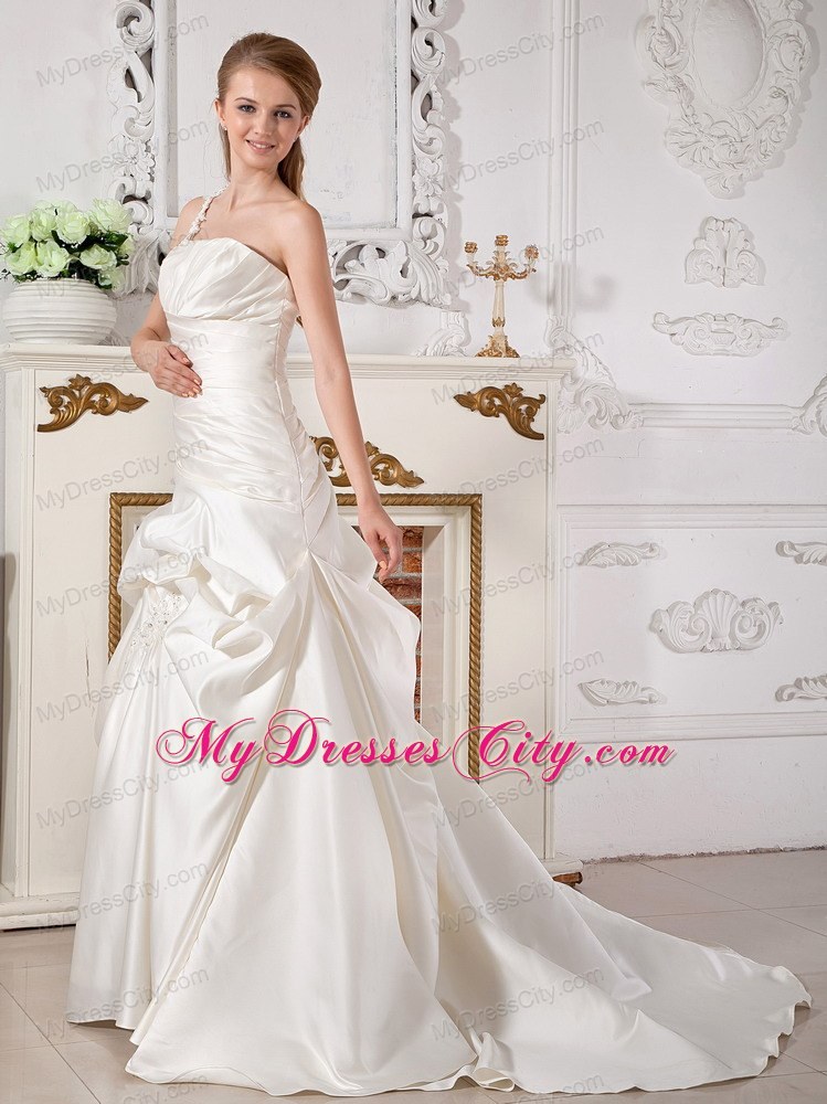 One Shoulder Appliques and Ruching Bridal Dress with Court Train