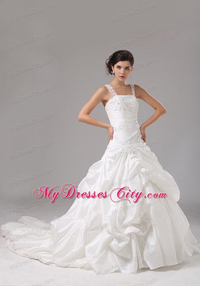 Embroidery Decorate Straps Bridal Gown With Pick-ups For Wedding Party