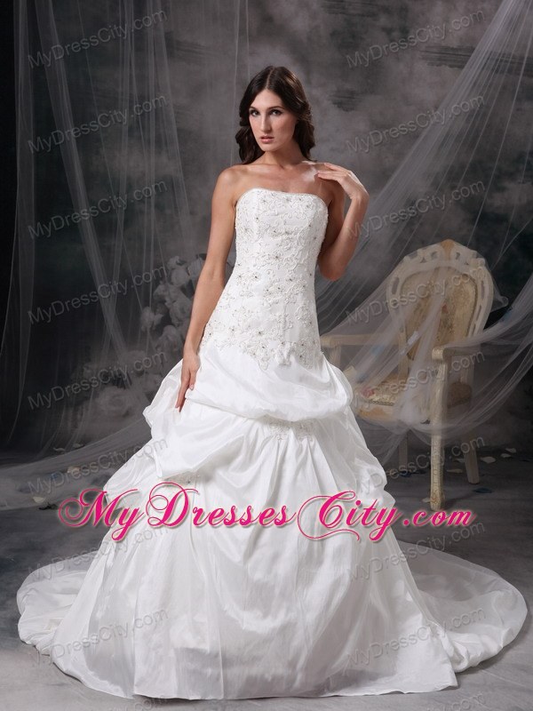 Beading Pick-ups Lace Flowers Wedding Gowns with Court Train