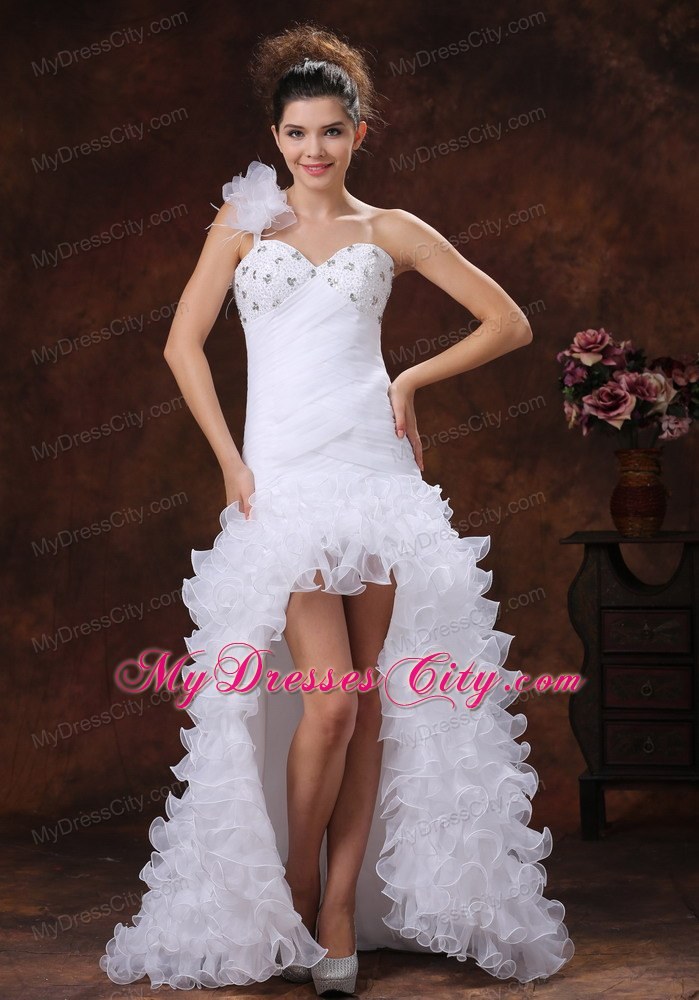 Ruched High-low Ruffled Beading Wedding Dress With Court Train