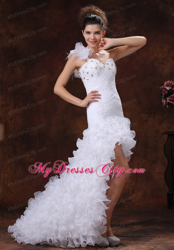 Ruched High-low Ruffled Beading Wedding Dress With Court Train