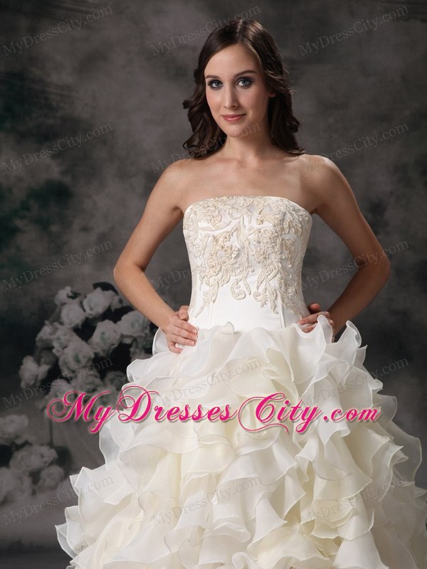 Ruffles with Hand Made Flowers Chapel Wedding Dress with Appliques