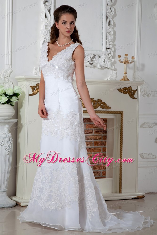 Noble Sheathy V-neck Court Train Organza and Lace Appliqued Wedding Dress