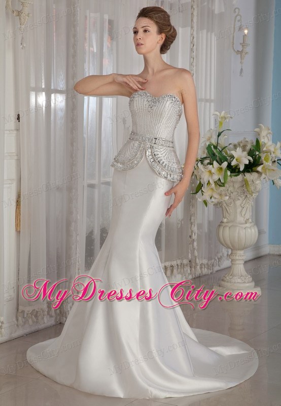 Pretty Sheathy Trumpet Sweetheart Beading Wedding Dress with Court Train