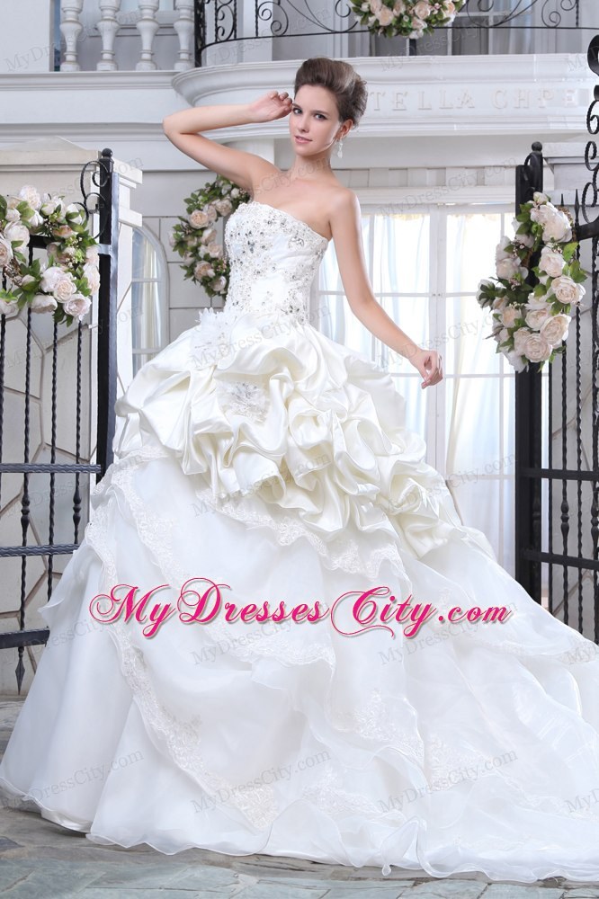 Strapless A-line Organza Beading and Appliques Wedding Dress with Pick-ups