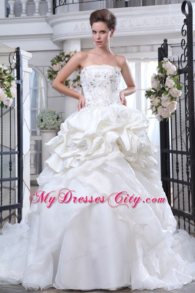 Strapless A-line Organza Beading and Appliques Wedding Dress with Pick-ups