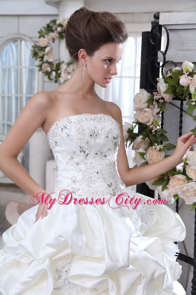 Strapless A-line Organza Beading and Appliques Wedding Dress with Pick-ups