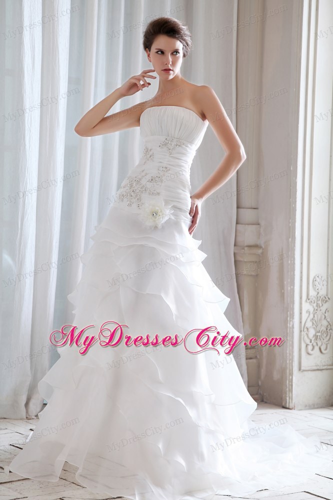 Fashionable A-Line Strapless Organza Beading and Ruching Bridal Gowns