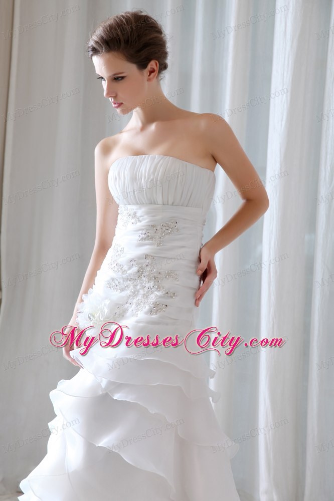 Fashionable A-Line Strapless Organza Beading and Ruching Bridal Gowns