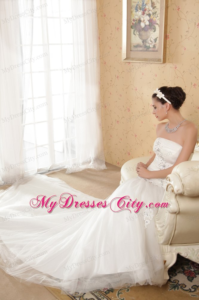 Wonderful A-line Strapless Chapel Train Beaded Organza Wedding Dresses