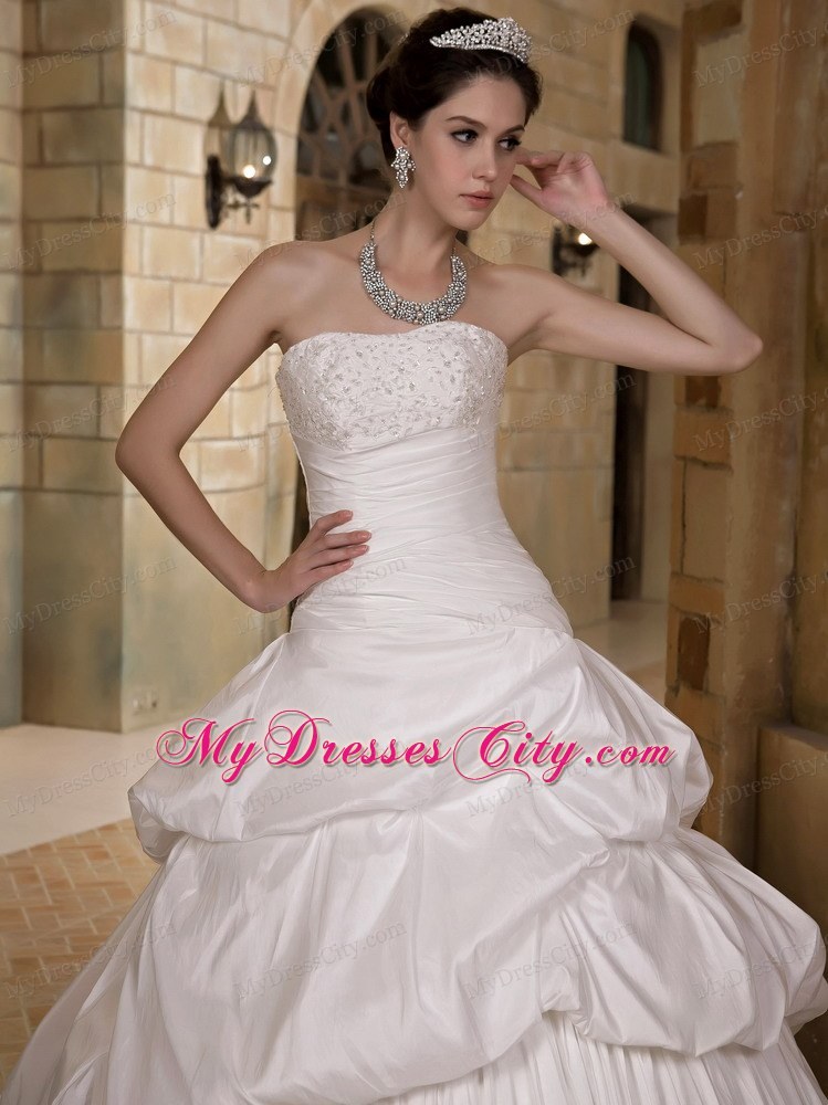 Discount A-line Strapless Court Train Appliques and Pick-ups Wedding Dress