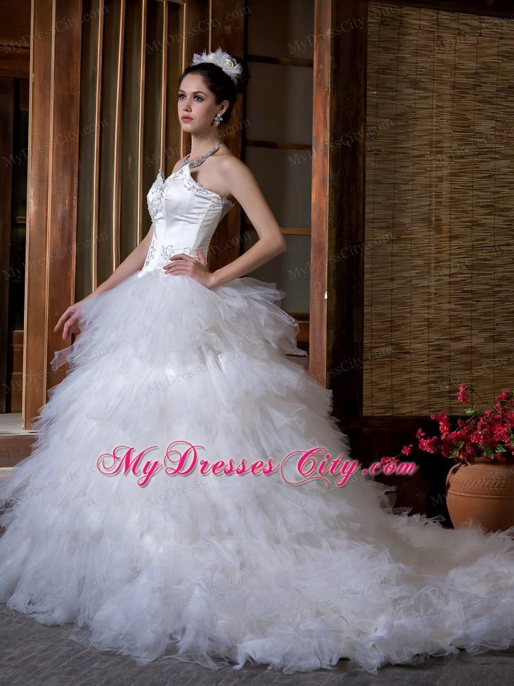 Sexy A-line Sweetheart Appliqued Organza Wedding Dress with Chapel Train