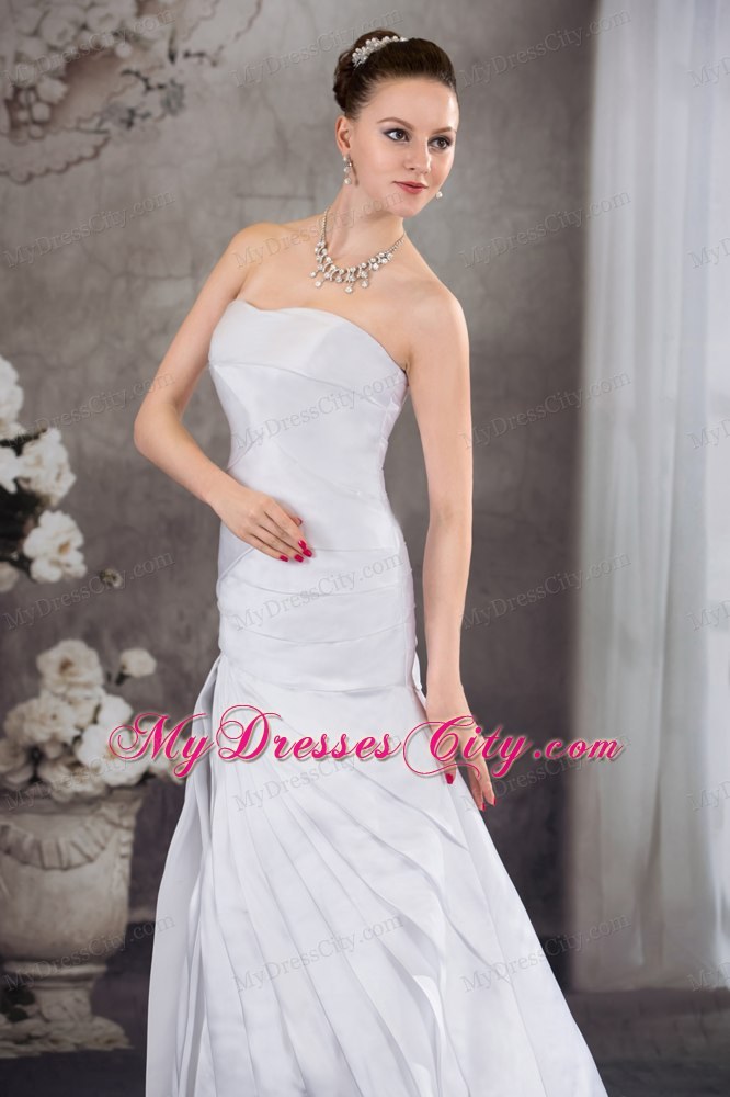 Dramatic Sweetheart A-line Brush Train Pleated Wedding Dress Lace-up