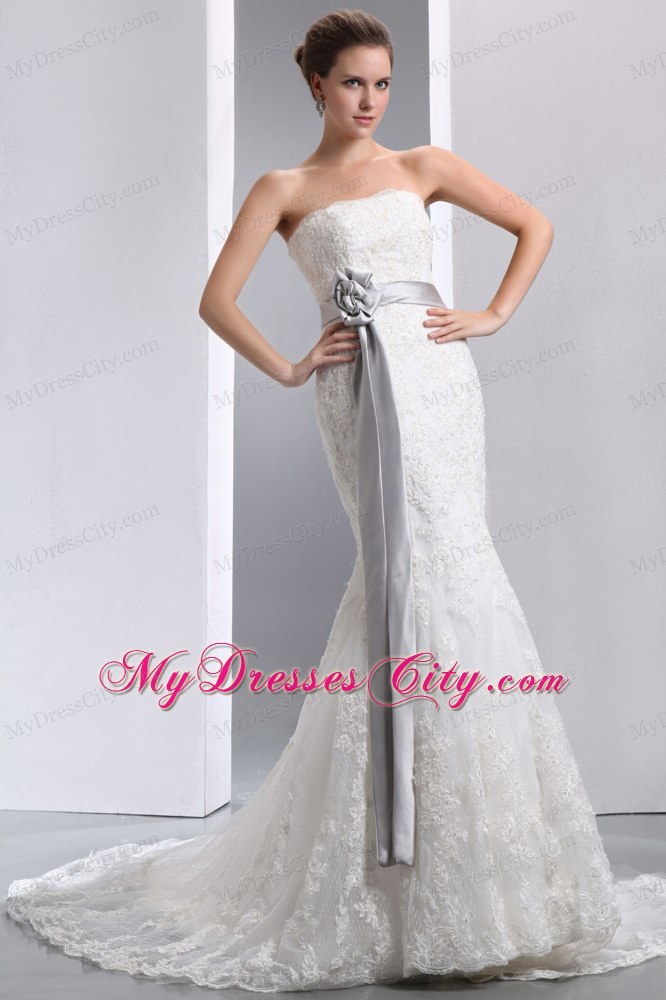 Luxurious Strapless Lace Flowery Mermaid Wedding Dress with Sliver Sash