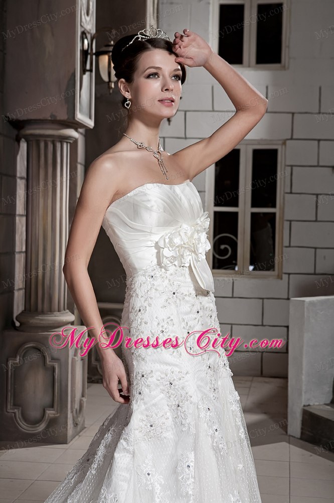 Simple A-line Strapless Lace Hand Made Flowers Wedding Dress