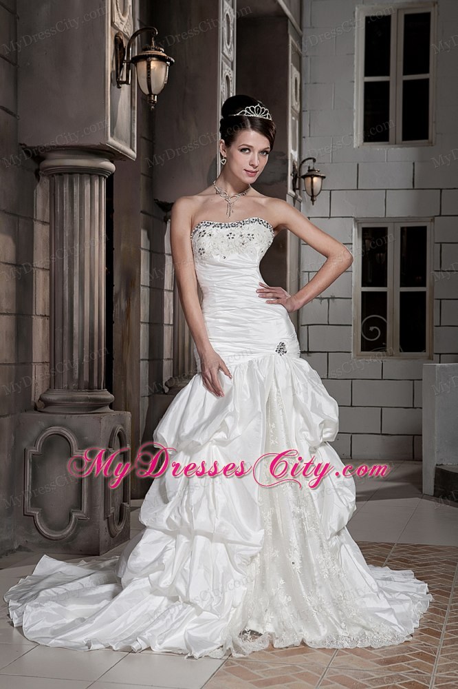 Beautiful Court Train Chapel Train Lace-up Beaded Bridal Gown