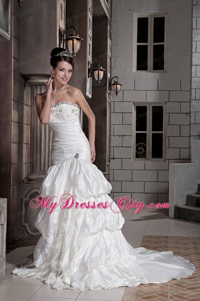 Beautiful Court Train Chapel Train Lace-up Beaded Bridal Gown