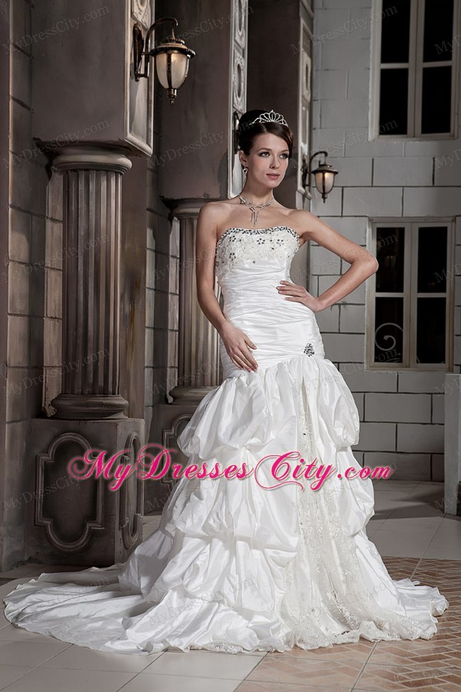 Beautiful Court Train Chapel Train Lace-up Beaded Bridal Gown