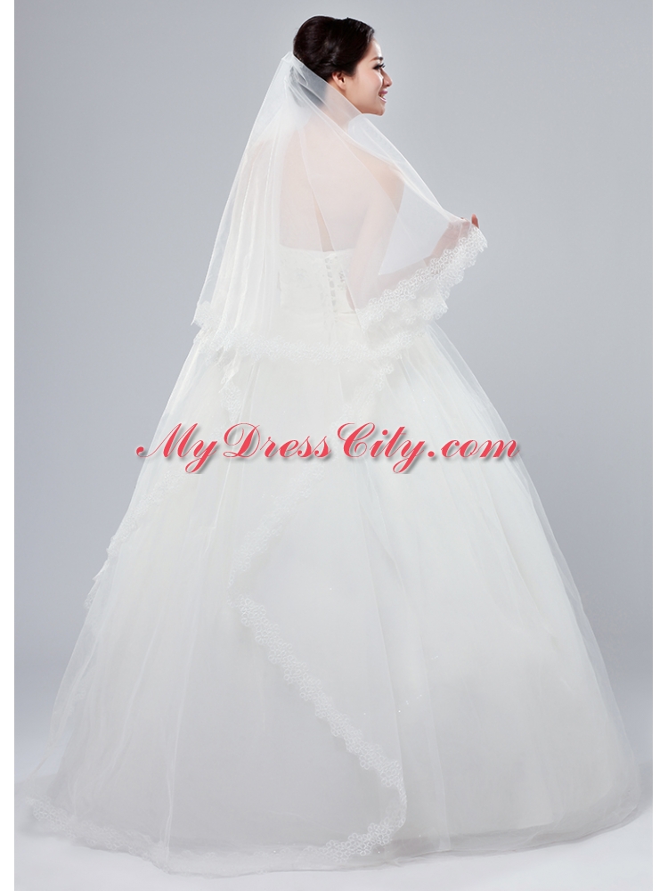 One-Tier Angle Cut Wedding Veils with Lace Appliques Edge