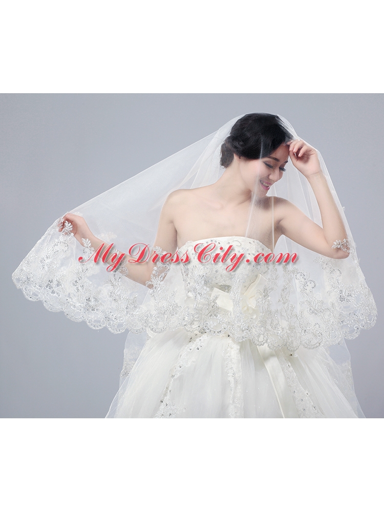 Romantic Lave Edge White Two-Tier Fingertip Bridal Veils