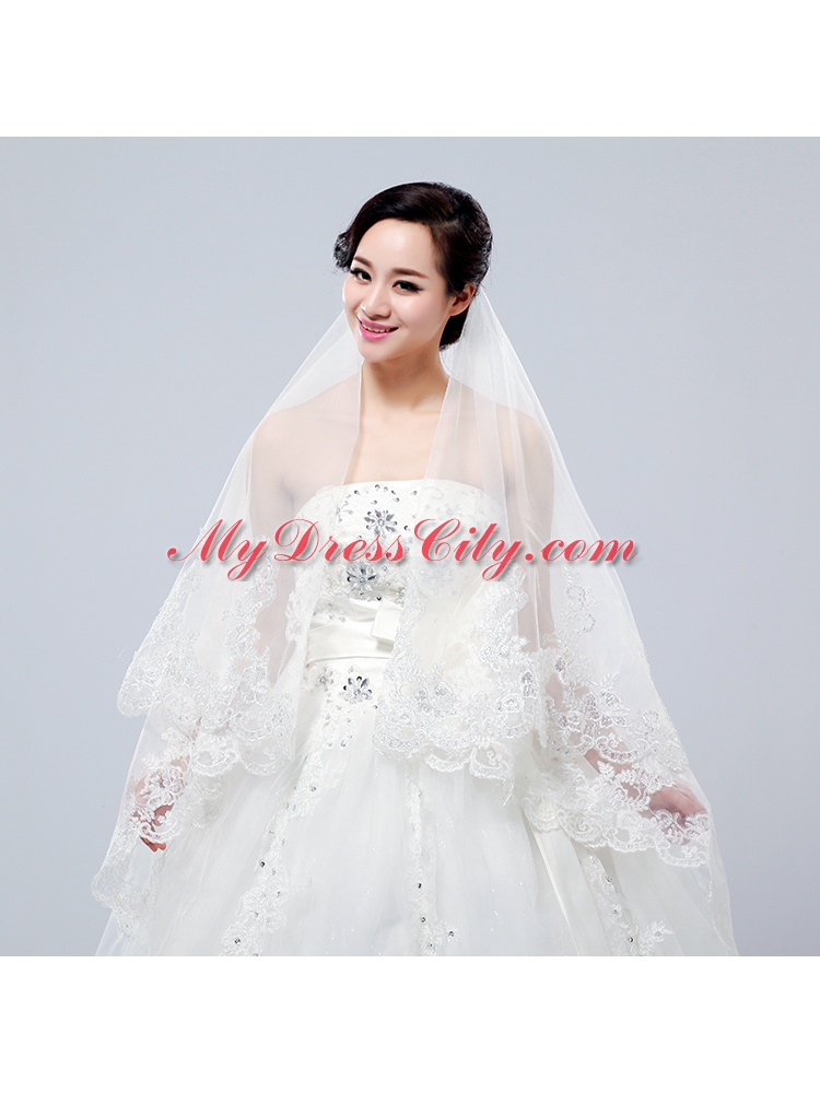 Romantic Lave Edge White Two-Tier Fingertip Bridal Veils