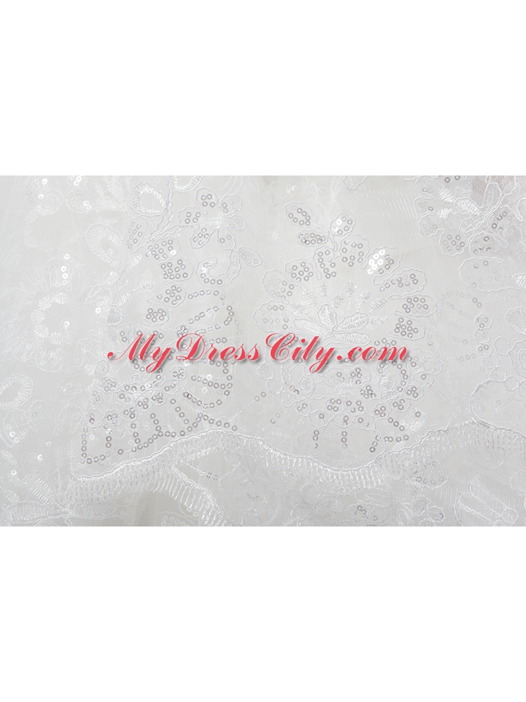 Classic One-Tier Lace Appliques Edge Wedding Veil