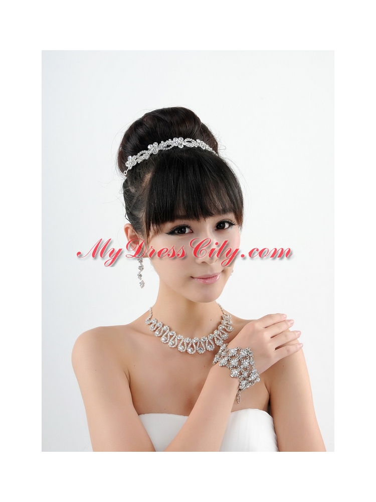 Dreamlike Rhinestones Alloy Necklace And Earrings Jewelry Set