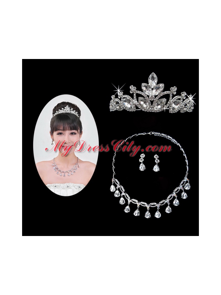 Gorgeous Alloy With Rhinestone Ladies Necklace and Tiara