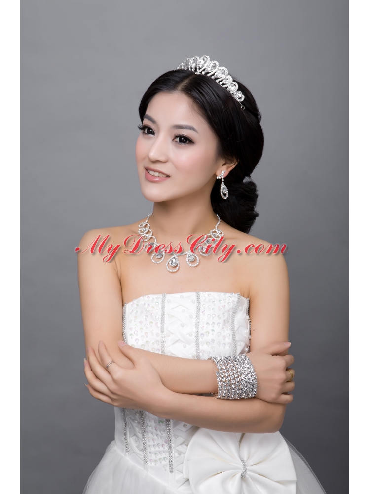 Luxurious Alloy With Rhinestone Crystal Ladies Jewelry Sets