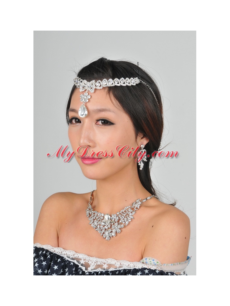 Alloy Wedding Jewelry Set Including Necklace And Earrings in Silver