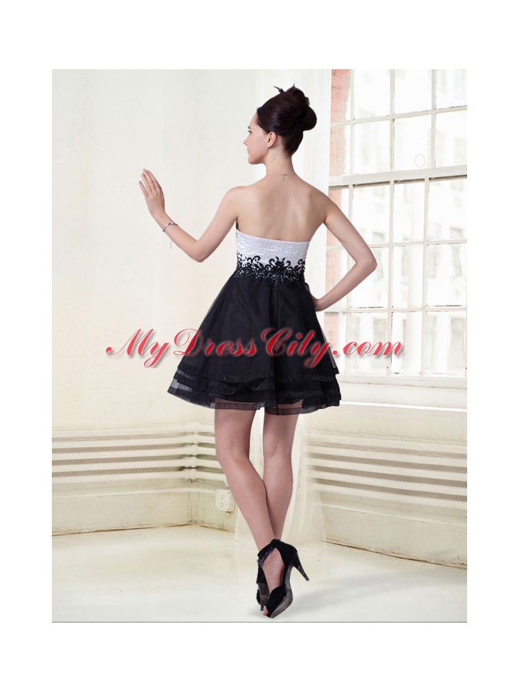 Short Sweetheart Organza A Line Appliques Prom Dress in Black and White