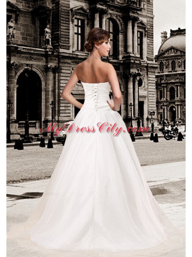 Romantic Sweetheart Brush Train White Wedding Dresses with Beading