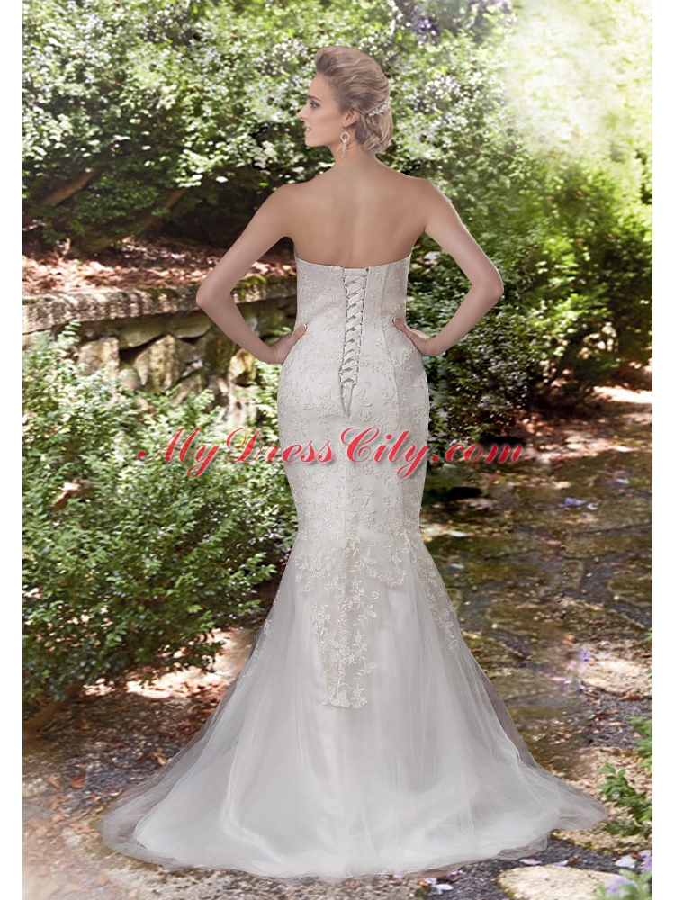 2015 Beautiful Lace Strapless Wedding Dress with Brush Train