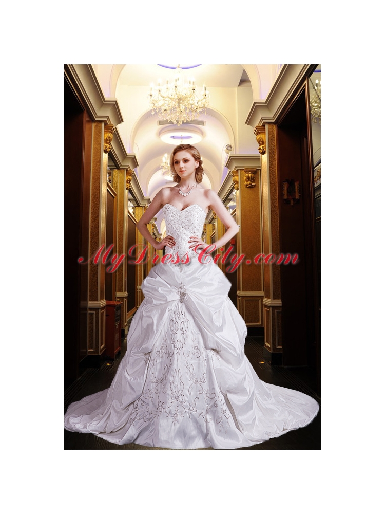 Most Popular Princess 2015 Court Train Wedding Dresses with Embroidery