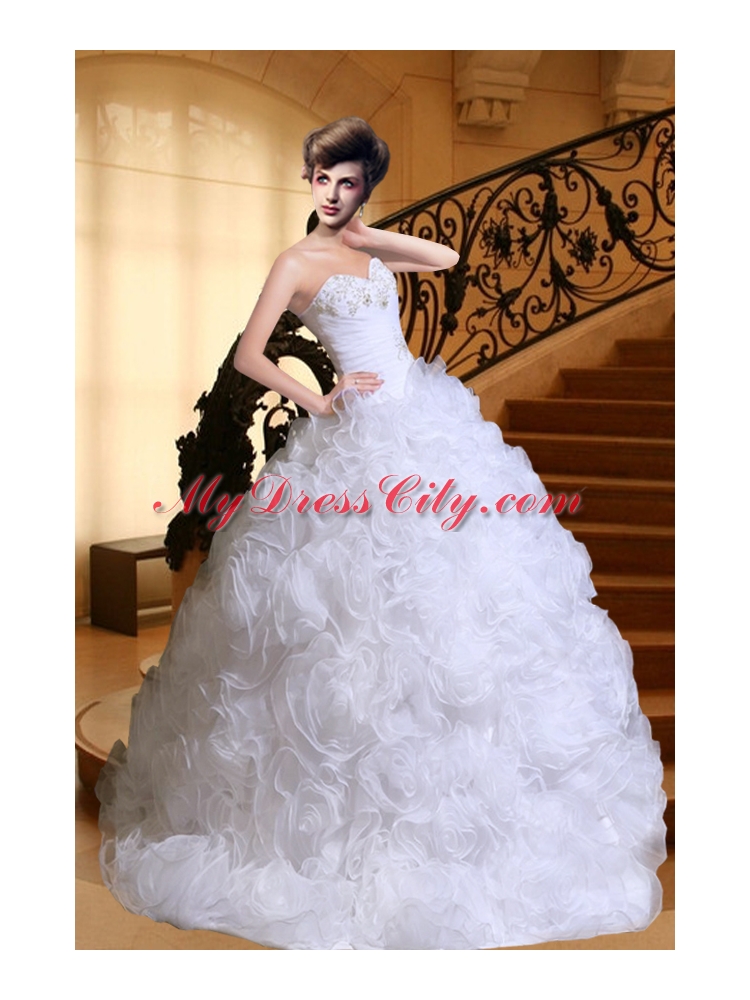 Luxurious Sweetheart Beading Wedding Dresses with Sweep Train