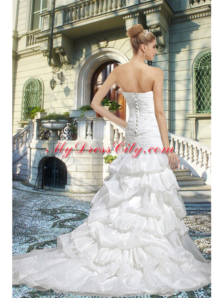 Fashionable Mermaid Sweetheart Beading Wedding Dress with Chapel Train