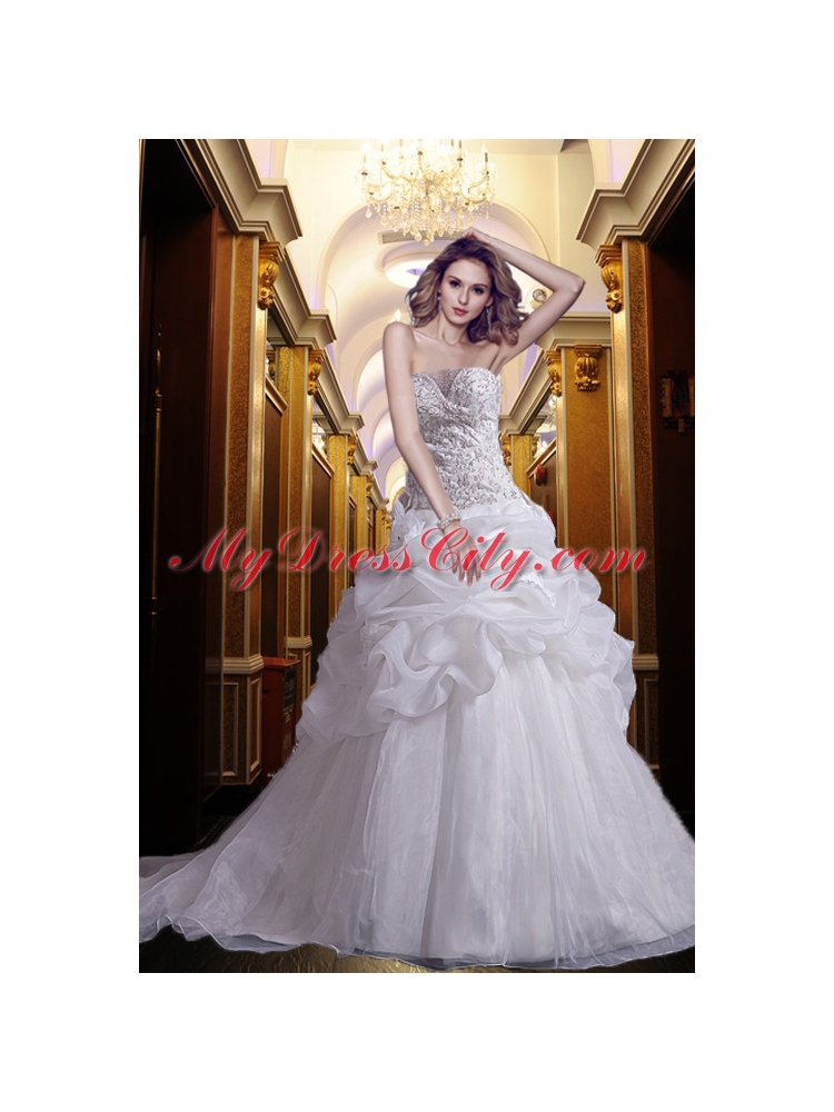 Princess Stapless Chapel Train Lace Wedding Dresses with Beading