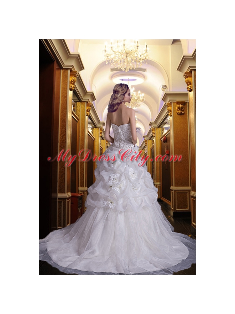 Princess Stapless Chapel Train Lace Wedding Dresses with Beading